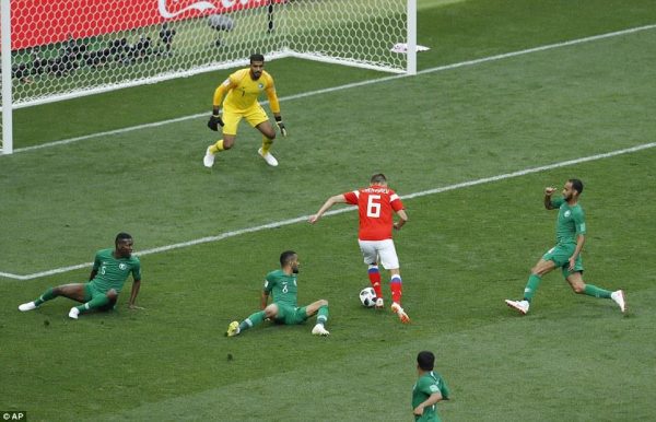 مباراة في رمضان.. روسيا ضد السعودية