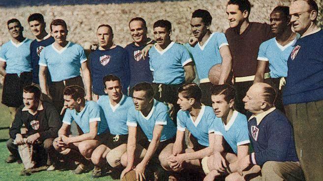 خوان لوبيز فونتانا مع منتخب الأوروغواي الفائز بكأس العالم 1950