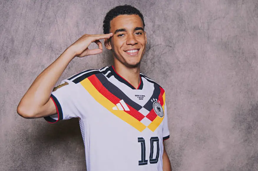 قمصان منتخب ألمانيا