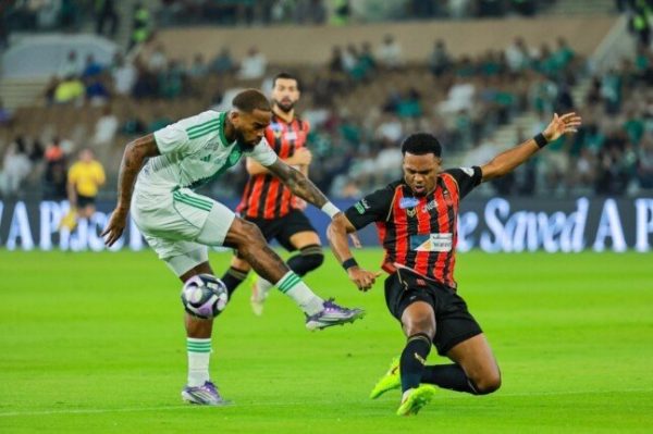 مباراة الأهلي والرياض
